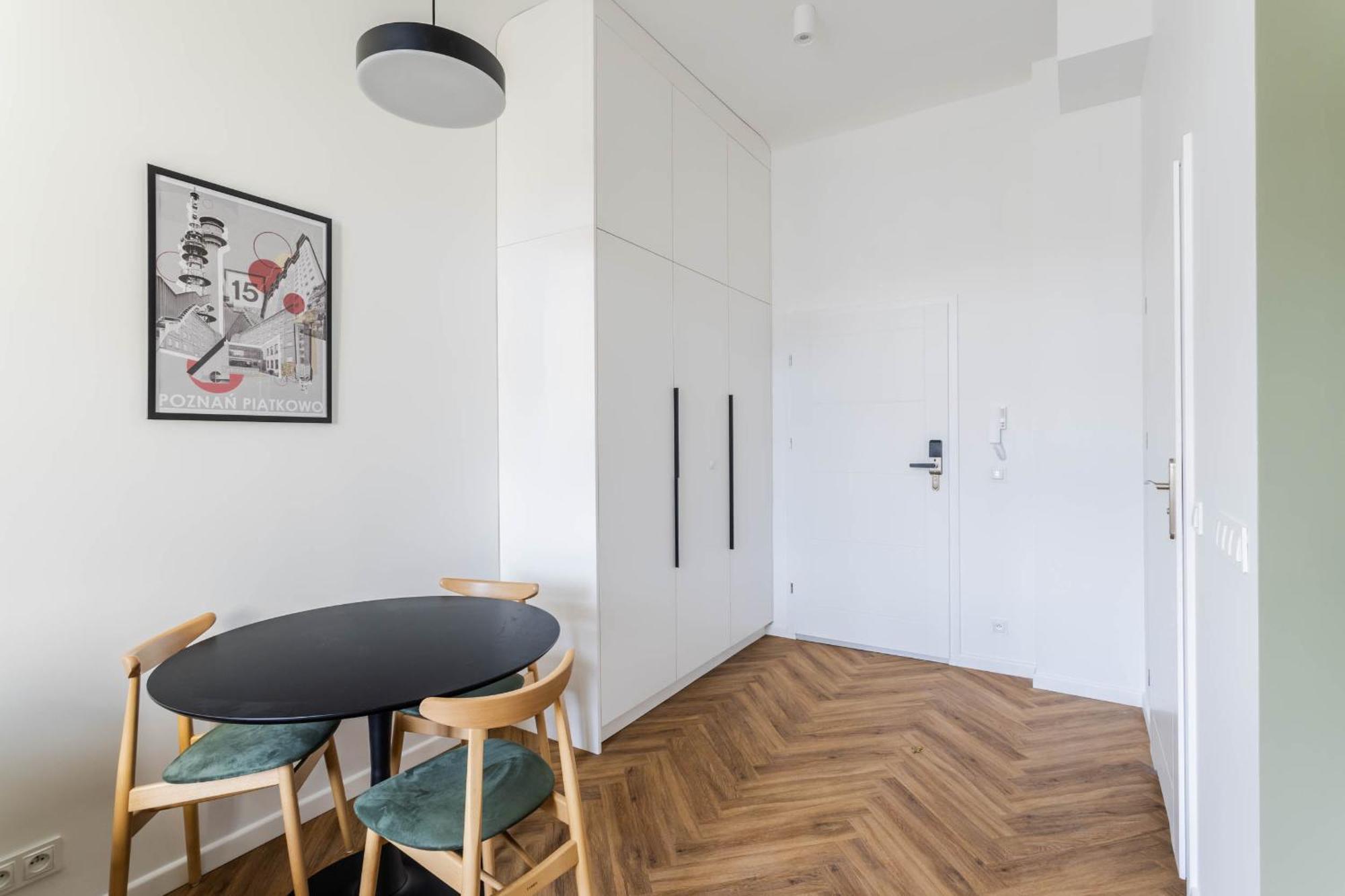 Przytulne I Komfortowe Studia Very Berry W Poznaniu By Noclegi Renters Екстериор снимка