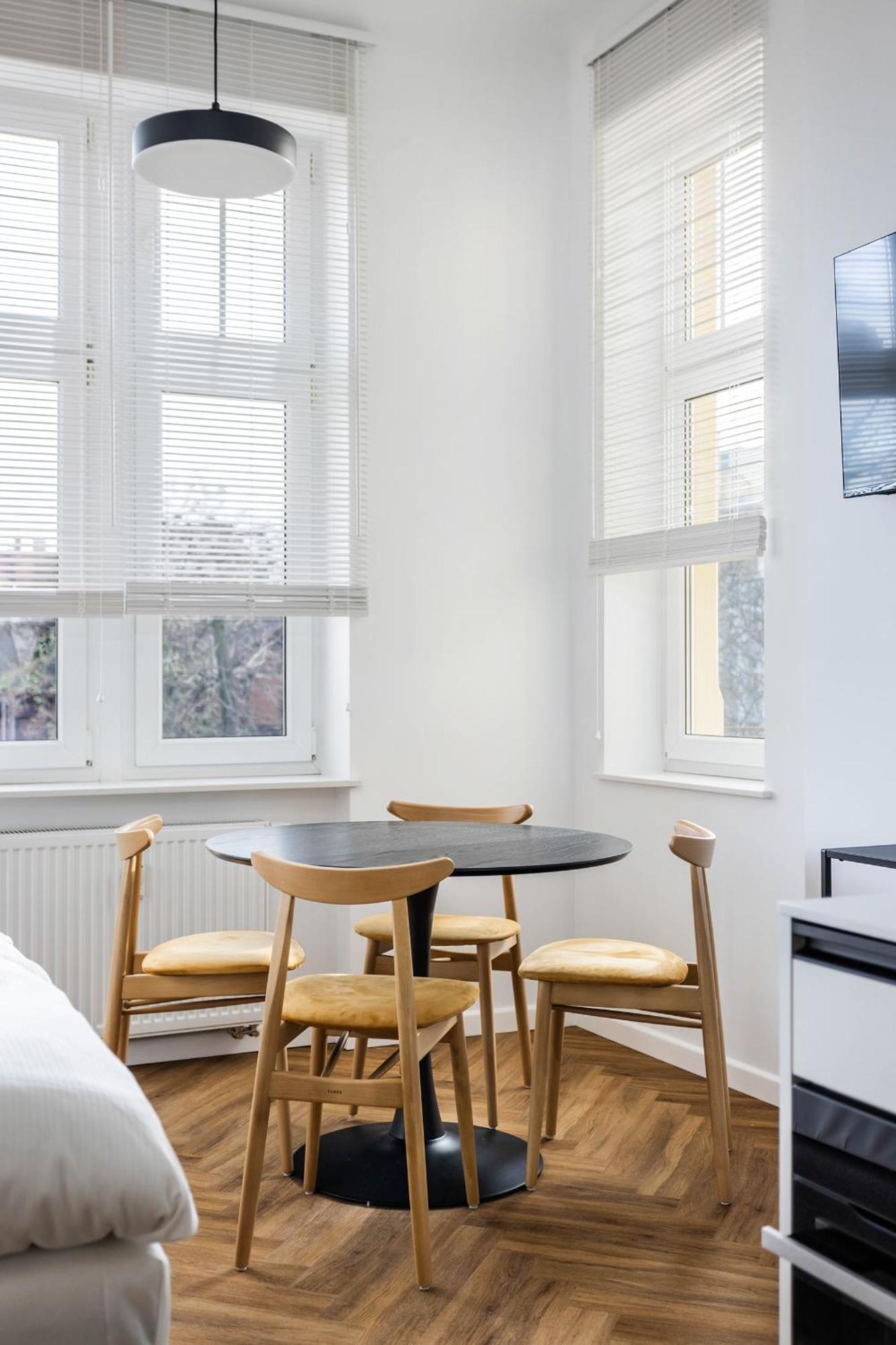 Przytulne I Komfortowe Studia Very Berry W Poznaniu By Noclegi Renters Екстериор снимка