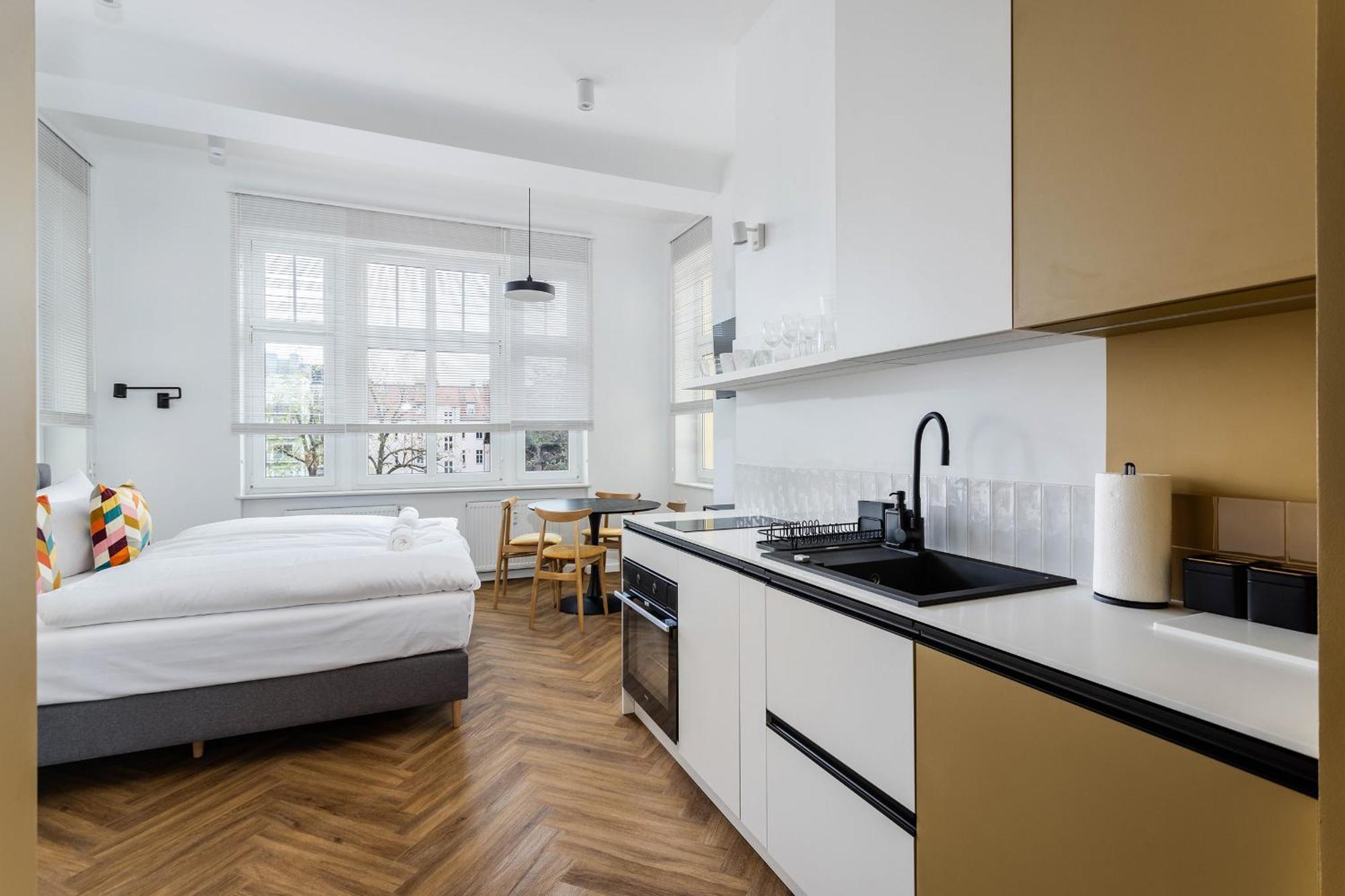 Przytulne I Komfortowe Studia Very Berry W Poznaniu By Noclegi Renters Екстериор снимка