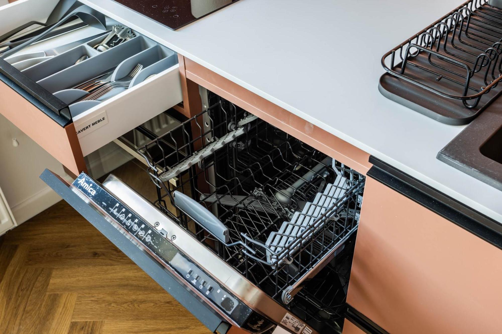 Przytulne I Komfortowe Studia Very Berry W Poznaniu By Noclegi Renters Екстериор снимка