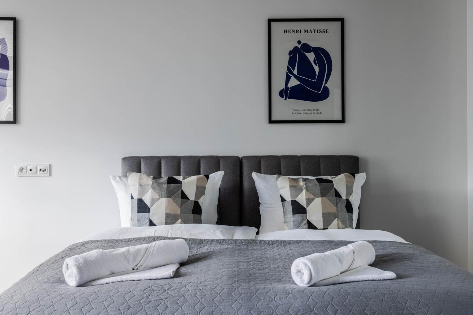 Przytulne I Komfortowe Studia Very Berry W Poznaniu By Noclegi Renters Екстериор снимка