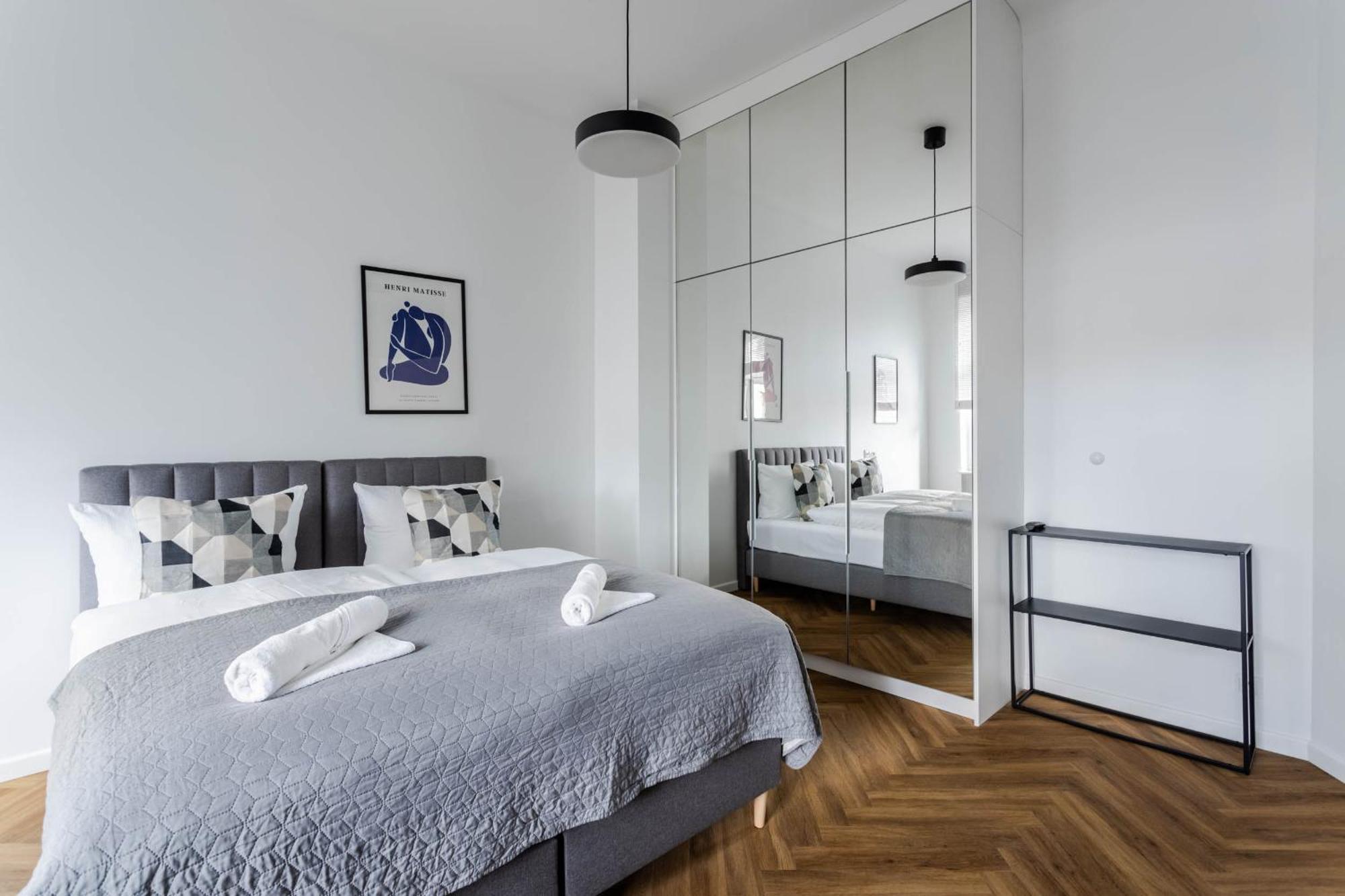 Przytulne I Komfortowe Studia Very Berry W Poznaniu By Noclegi Renters Екстериор снимка